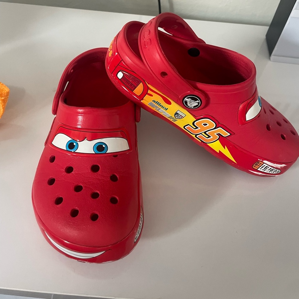 Lightning McQueen Crocs